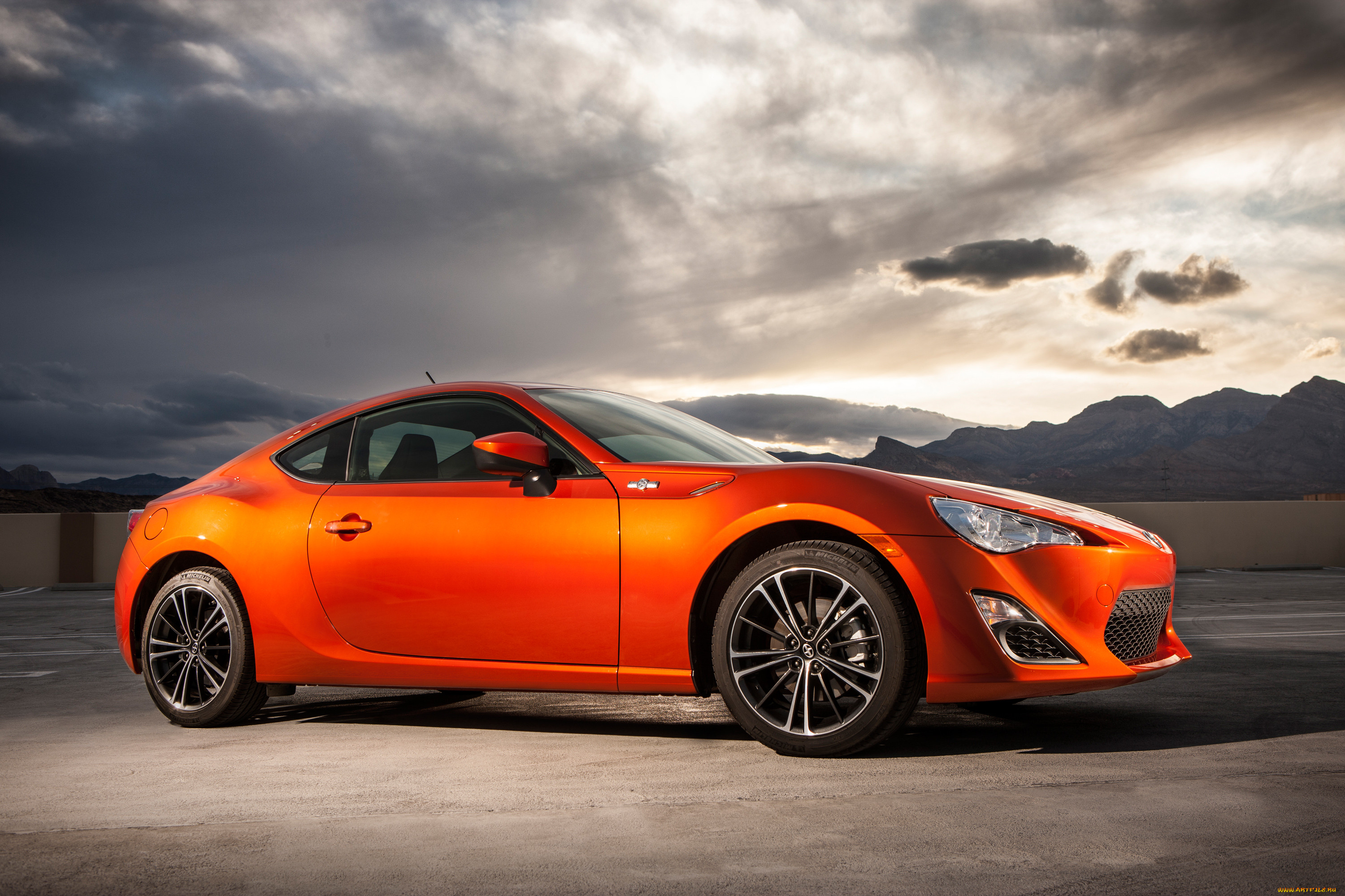 Яркие машины. Scion fr-s. Scion fr-s (2012—2016). Субару спорткар. Toyota gt86 2006.